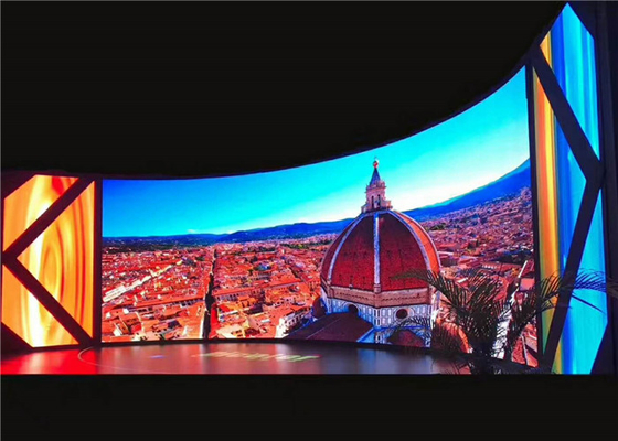 P3.91 3840Hz Exhibición LED de alquiler al aire libre con pantalla a todo color gabinete curvo 500x500mm